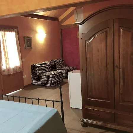 Monolocale מלון דירות 3*